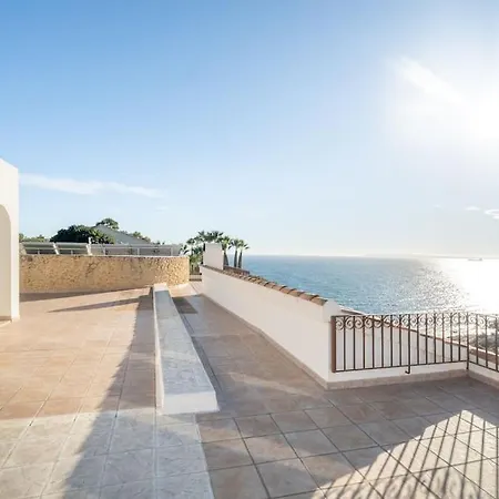 Villa Luxury With Pool And Sea View In