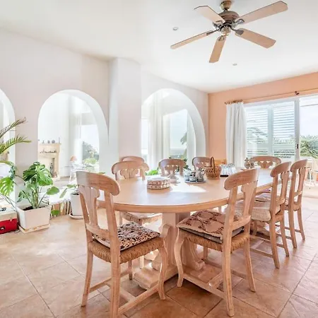 Luxury With Pool And Sea View In Villa *