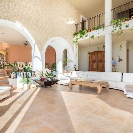 Luxury With Pool And Sea View In Villa Alicante