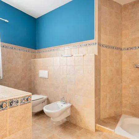 Luxury With Pool And Sea View In Villa Alicante