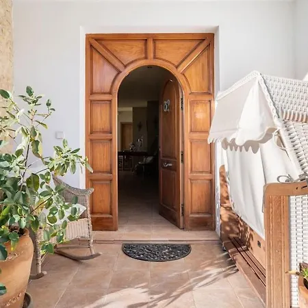 Luxury With Pool And Sea View In Villa Alicante