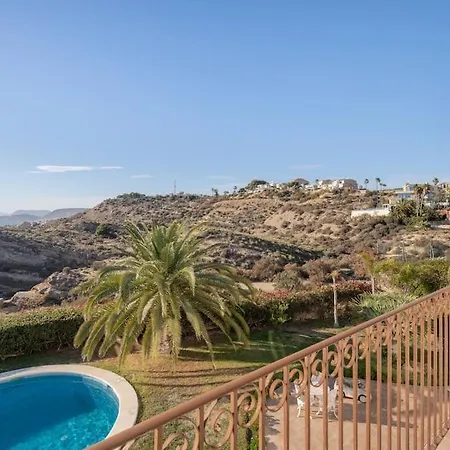 Luxury With Pool And Sea View In Villa Alicante
