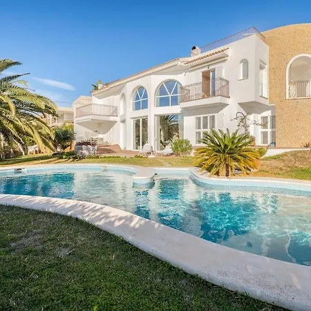 Luxury With Pool And Sea View In Villa Alicante