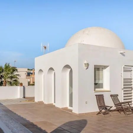 Villa Luxury With Pool And Sea View In *